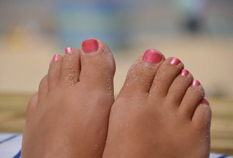 7-places-you-can-sell-feet-pictures-online-for-easy-money-bharaji